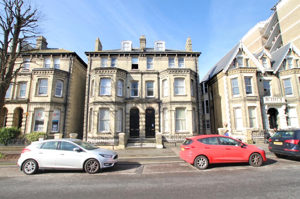 3 bed Studio for rent in Brighton and Hove. From Town and City Residential Lettings - Hove