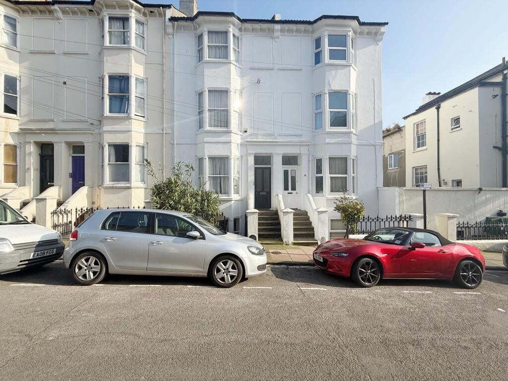 1 bed 1st Floor Flat for rent in Brighton and Hove. From Town and City Residential Lettings - Hove