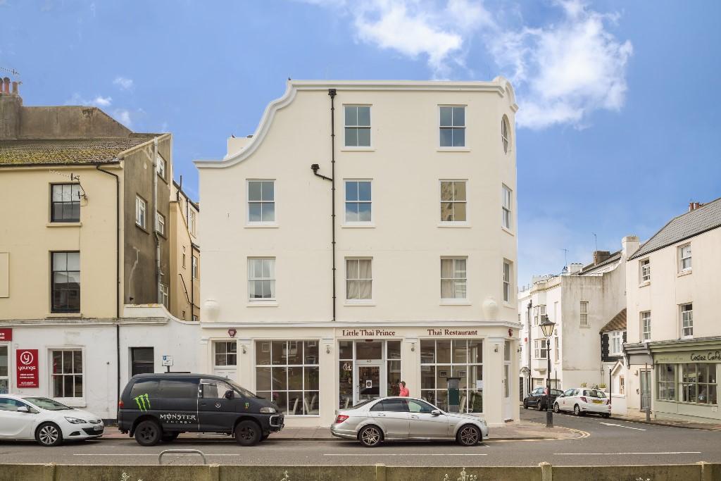 3 bed 1st Floor Flat for rent in Ovingdean. From Town and City Residential Lettings - Hove 3 bed 1st Floor Flat for rent in Ovingdean. From Town and City Residential Lettings - Hove