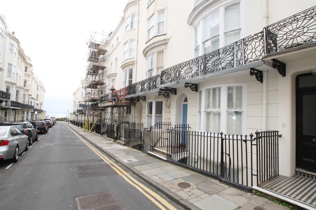 1 bed 1st Floor Flat for rent in Ovingdean. From Town and City Residential Lettings - Hove 1 bed 1st Floor Flat for rent in Ovingdean. From Town and City Residential Lettings - Hove