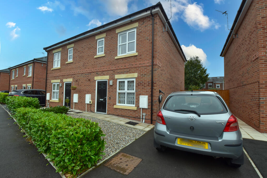3 bed Semi Detached for rent in Urmston. From Trading Places - Urmston