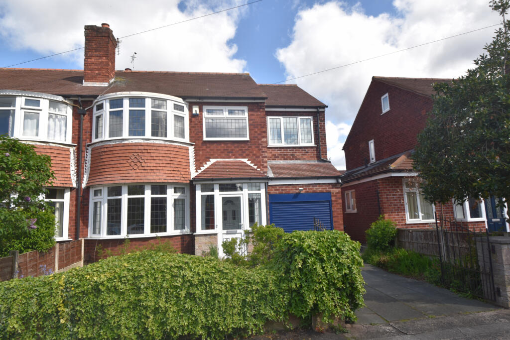 4 bed Semi Detached for rent in Urmston. From Trading Places - Urmston
