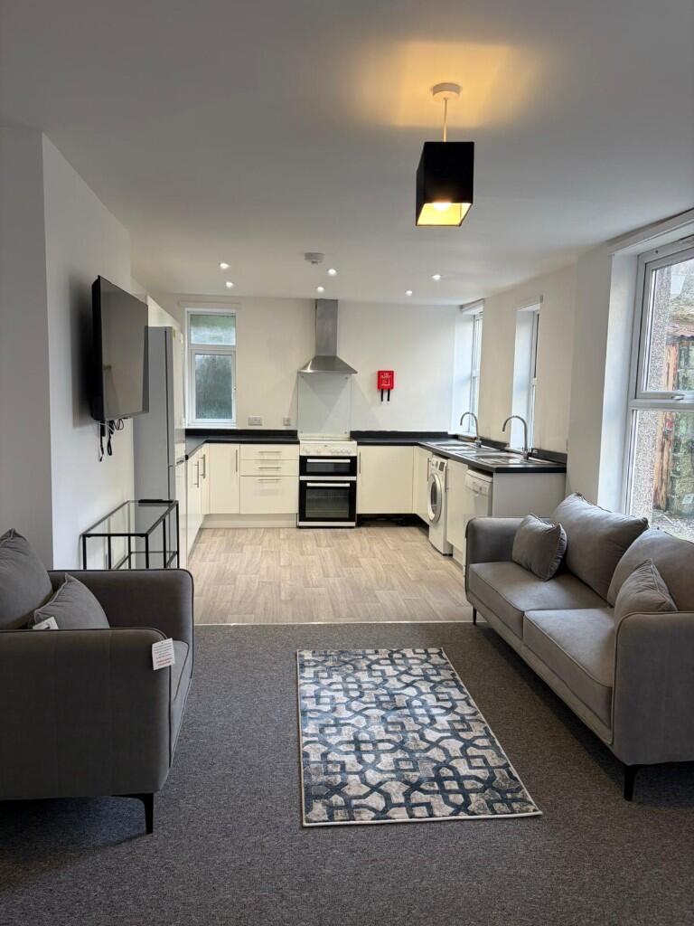 7 bed HMO for rent in Plymouth. From Unity Lets - Plymouth