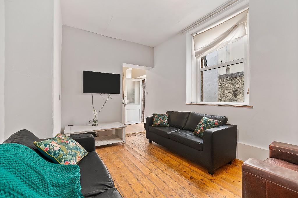 6 bed Mid Terraced House for rent in Plymouth. From Unity Lets - Plymouth