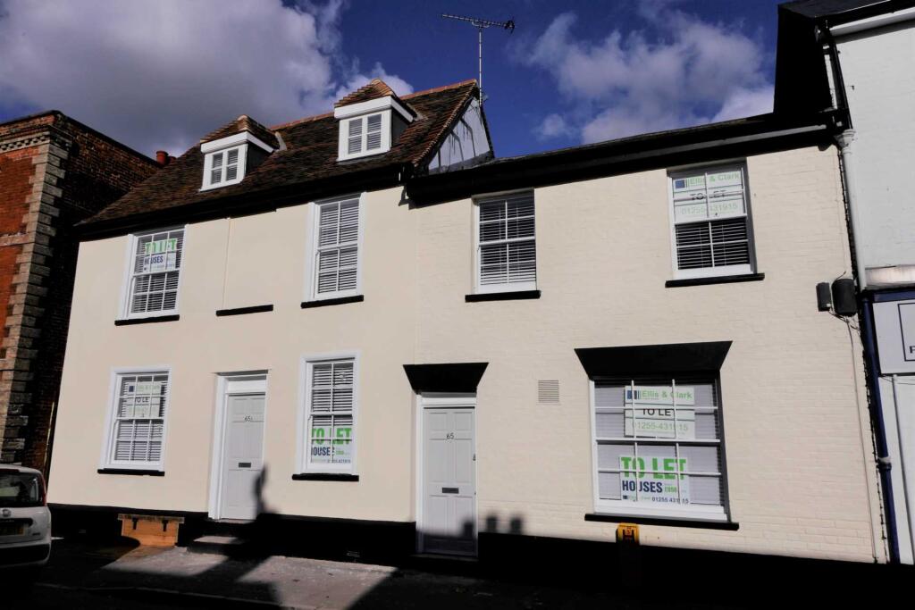 3 bed Mid Terraced House for rent in Harwich. From Upstix Ventures LLP - Ipswich 3 bed Mid Terraced House for rent in Harwich. From Upstix Ventures LLP - Ipswich