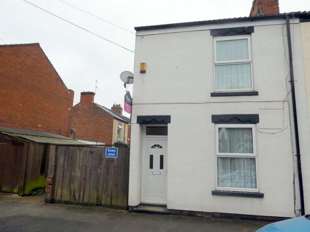 2 bed End of Terrace for rent in Hull. From Urban Property - Hull