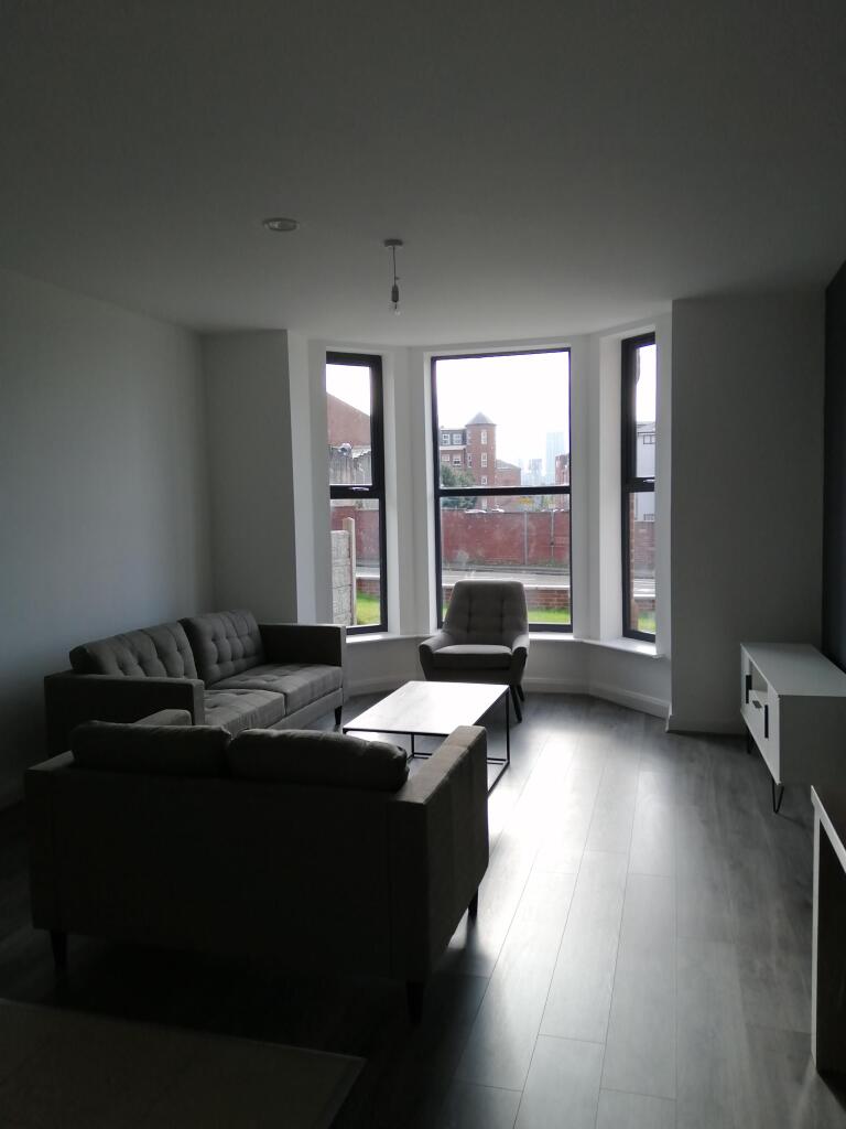 3 bed 1st Floor Flat for rent in Charlestown. From urbanbubble - Manchester