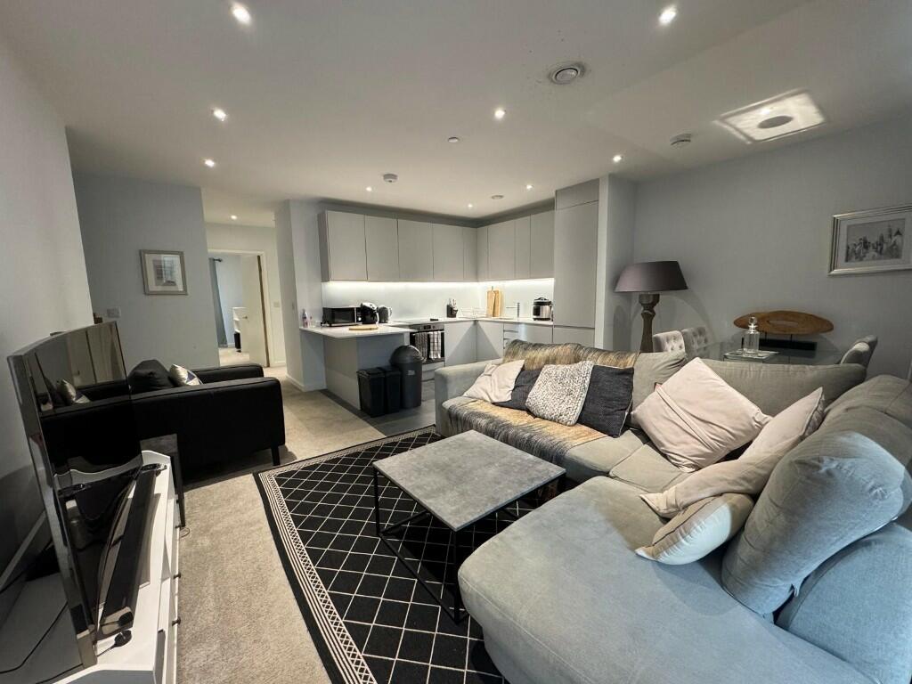 3 bed Town House for rent in Manchester. From urbanbubble - Manchester