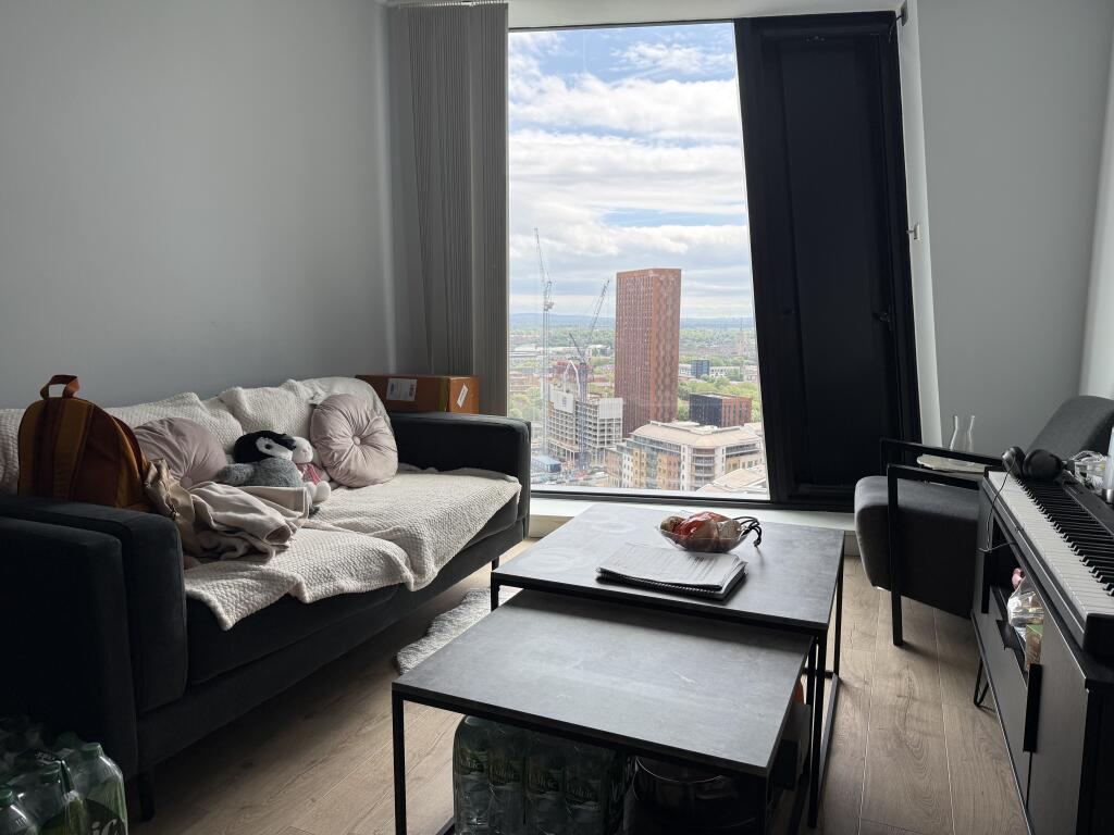 4 bed 1st Floor Flat for rent in Manchester. From urbanbubble - Manchester