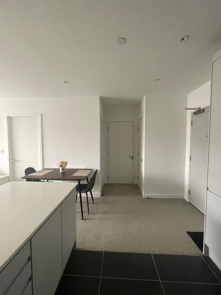 4 bed 1st Floor Flat for rent in Salford. From urbanbubble - Manchester