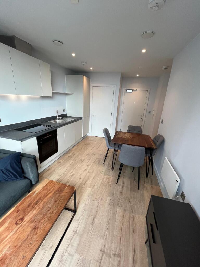 3 bed 1st Floor Flat for rent in Manchester. From urbanbubble - Manchester