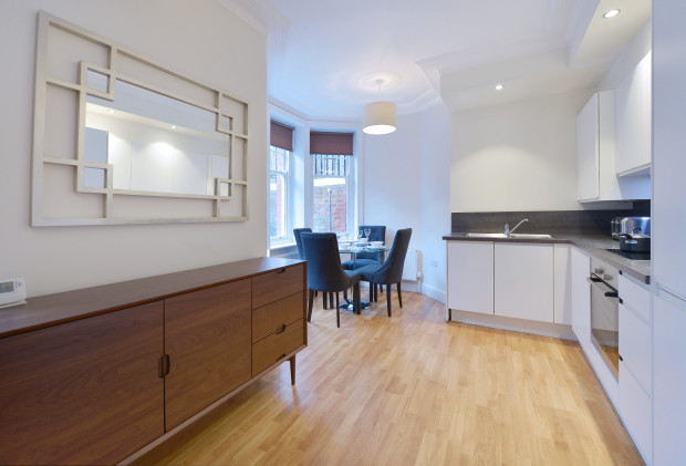 1 bed Apartment for rent in London. From Agent and Homes - Summerlands Ave