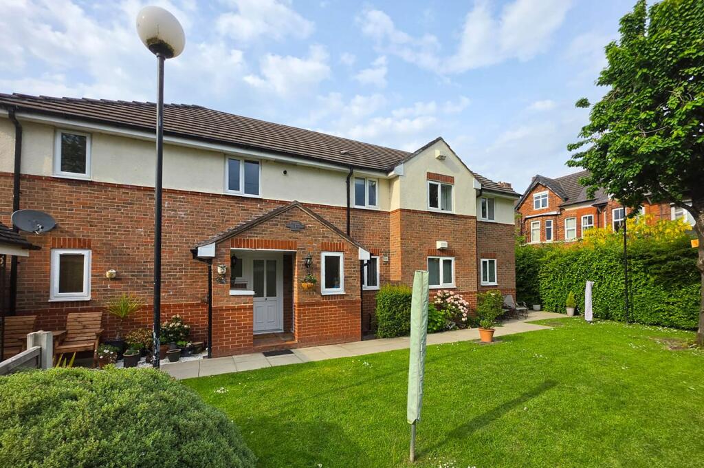 2 bed Apartment for rent in Urmston. From VitalSpace - South Manchester 2 bed Apartment for rent in Urmston. From VitalSpace - South Manchester