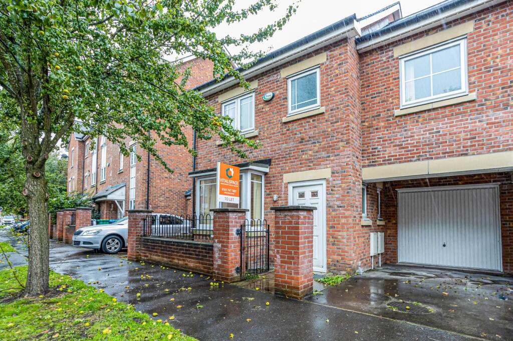 4 bed Town House for rent in Manchester. From VitalSpace - South Manchester