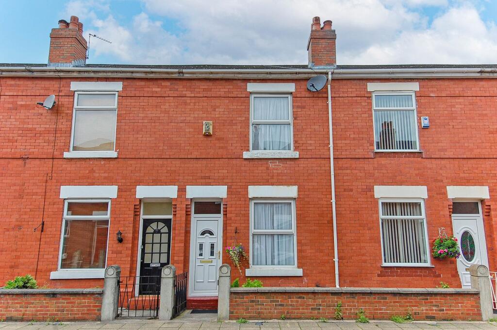 2 bed Mid Terraced House for rent in Manchester. From VitalSpace - South Manchester