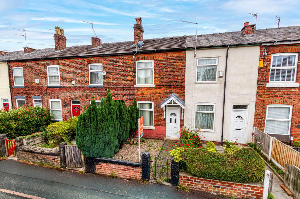 2 bed Mid Terraced House for rent in Urmston. From VitalSpace - South Manchester 2 bed Mid Terraced House for rent in Urmston. From VitalSpace - South Manchester