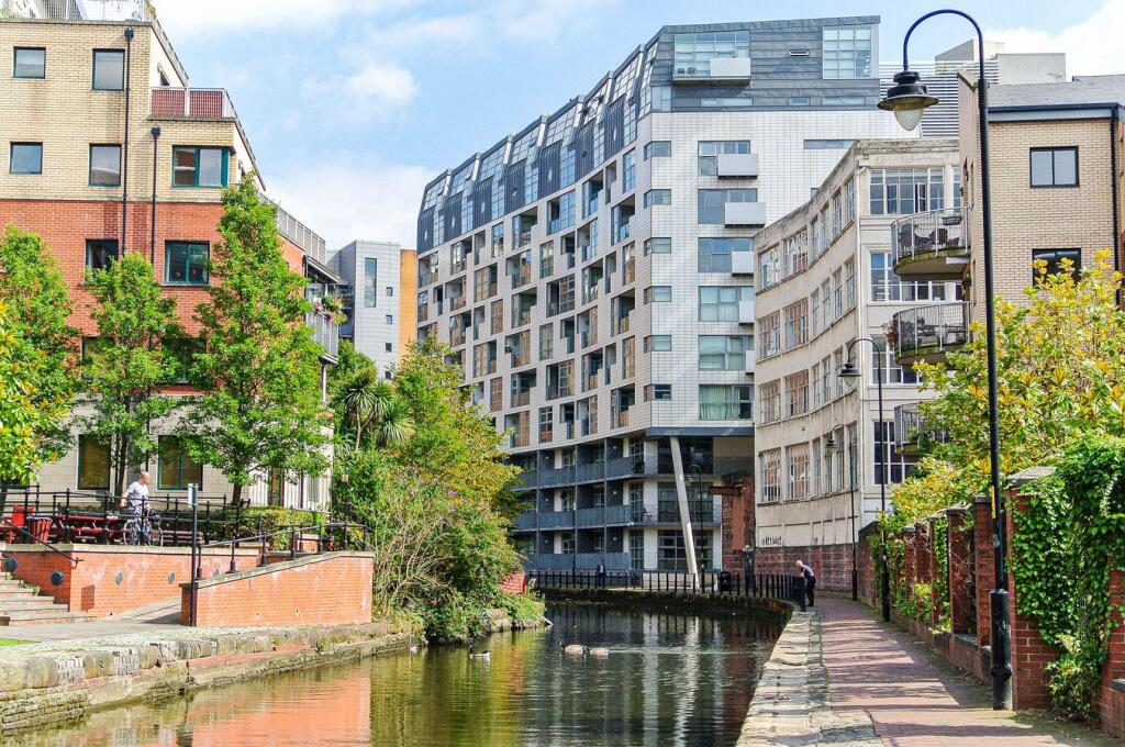 2 bed Apartment for rent in Manchester. From VitalSpace - South Manchester