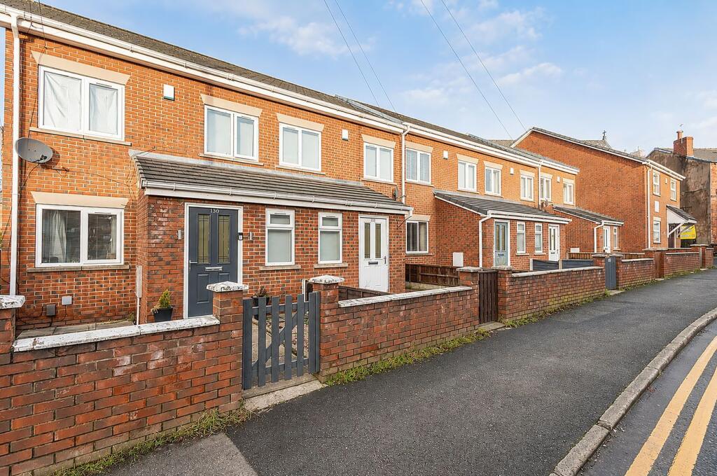 3 bed Town House for rent in Wigan. From VitalSpace - South Manchester 3 bed Town House for rent in Wigan. From VitalSpace - South Manchester