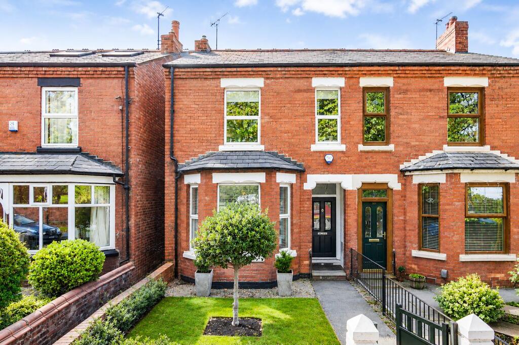 3 bed Semi Detached for rent in Manchester. From VitalSpace - South Manchester 3 bed Semi Detached for rent in Manchester. From VitalSpace - South Manchester