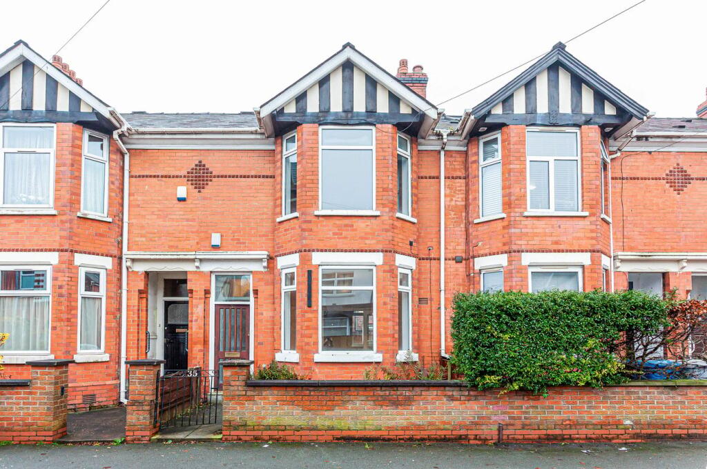 3 bed Mid Terraced House for rent in Manchester. From VitalSpace - South Manchester 3 bed Mid Terraced House for rent in Manchester. From VitalSpace - South Manchester