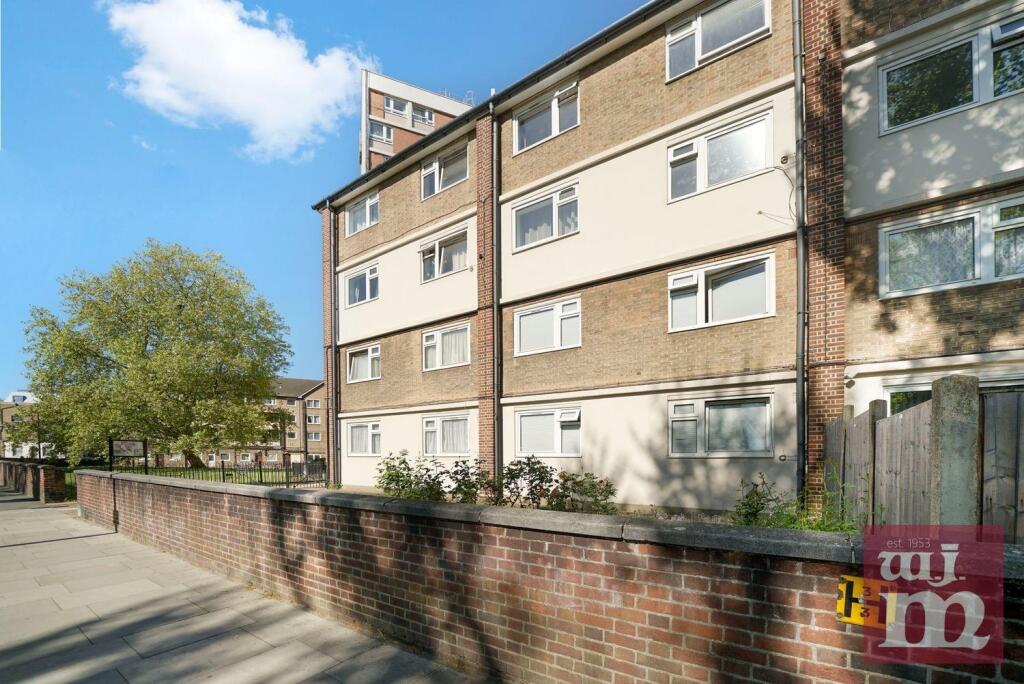 5 bed 1st Floor Flat for rent in Bethnal Green. From W J Meade - Mile End & Bow