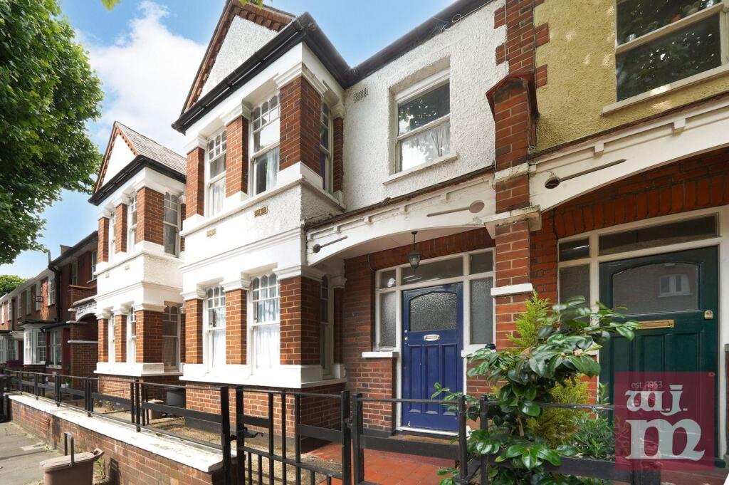 3 bed Mid Terraced House for rent in Bow. From W J Meade - Mile End & Bow 3 bed Mid Terraced House for rent in Bow. From W J Meade - Mile End & Bow