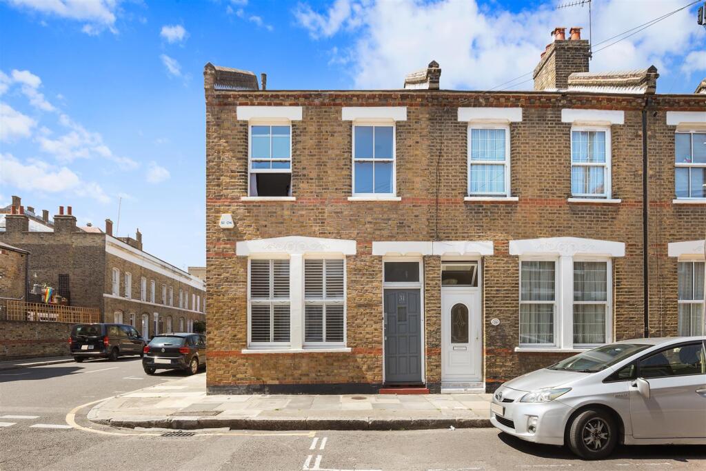 4 bed End of Terrace for rent in Stepney. From W J Meade - Mile End & Bow 4 bed End of Terrace for rent in Stepney. From W J Meade - Mile End & Bow