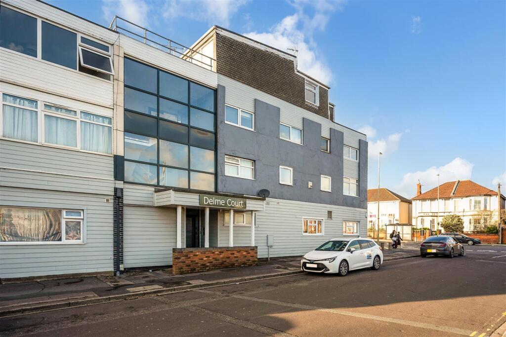 2 bed Apartment for rent in Fareham. From Walker & Waterer - Whiteley