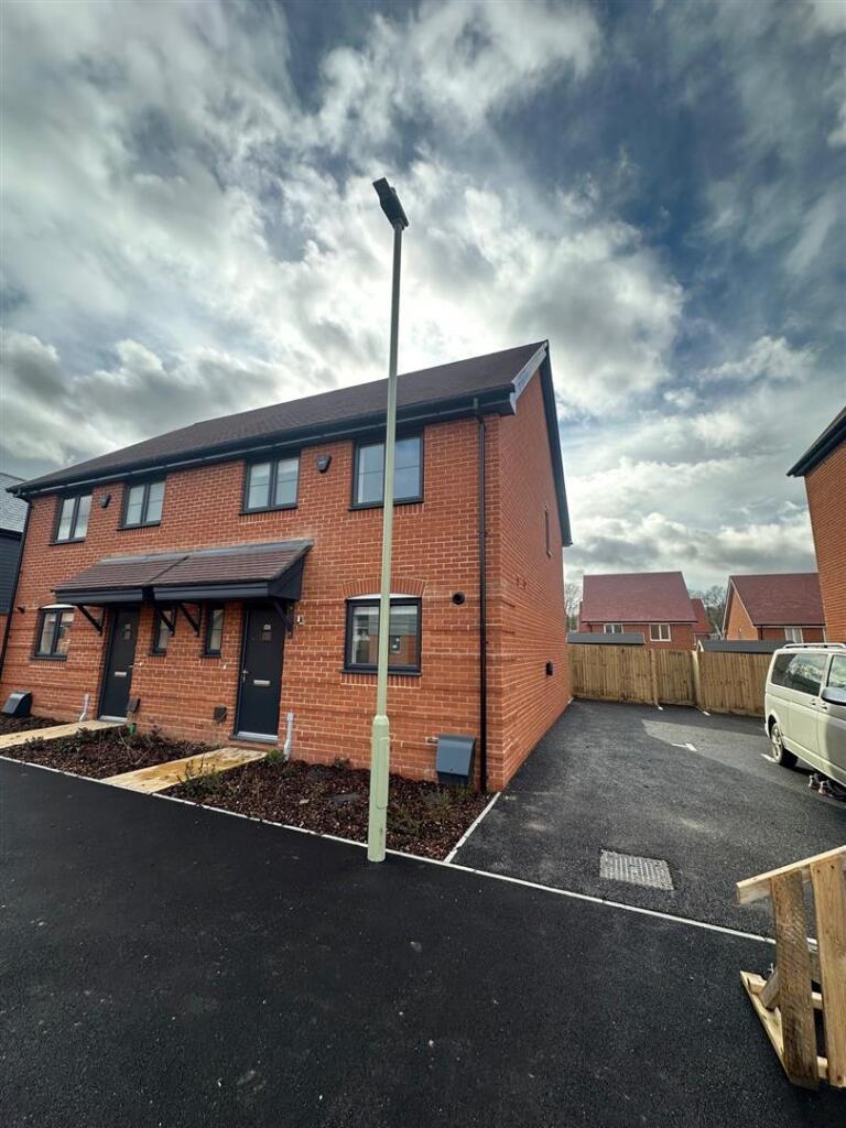 3 bed Semi Detached for rent in Fareham. From Walker & Waterer - Whiteley