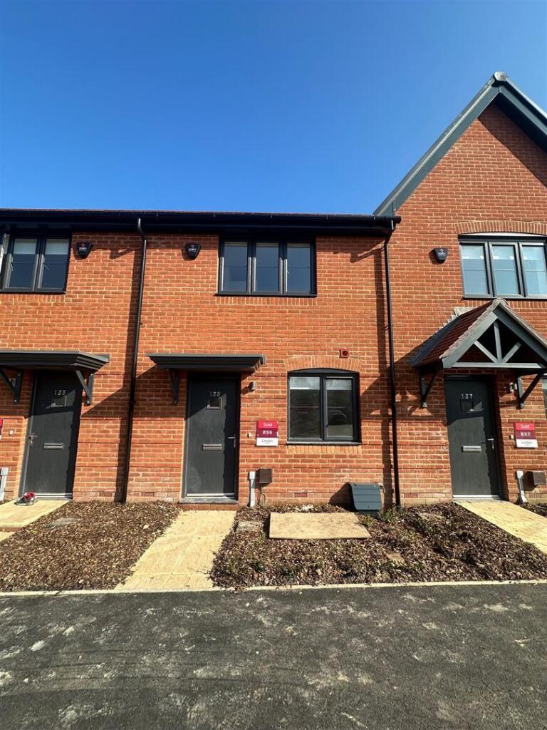 2 bed Mid Terraced House for rent in . From Walker & Waterer - Whiteley 2 bed Mid Terraced House for rent in . From Walker & Waterer - Whiteley