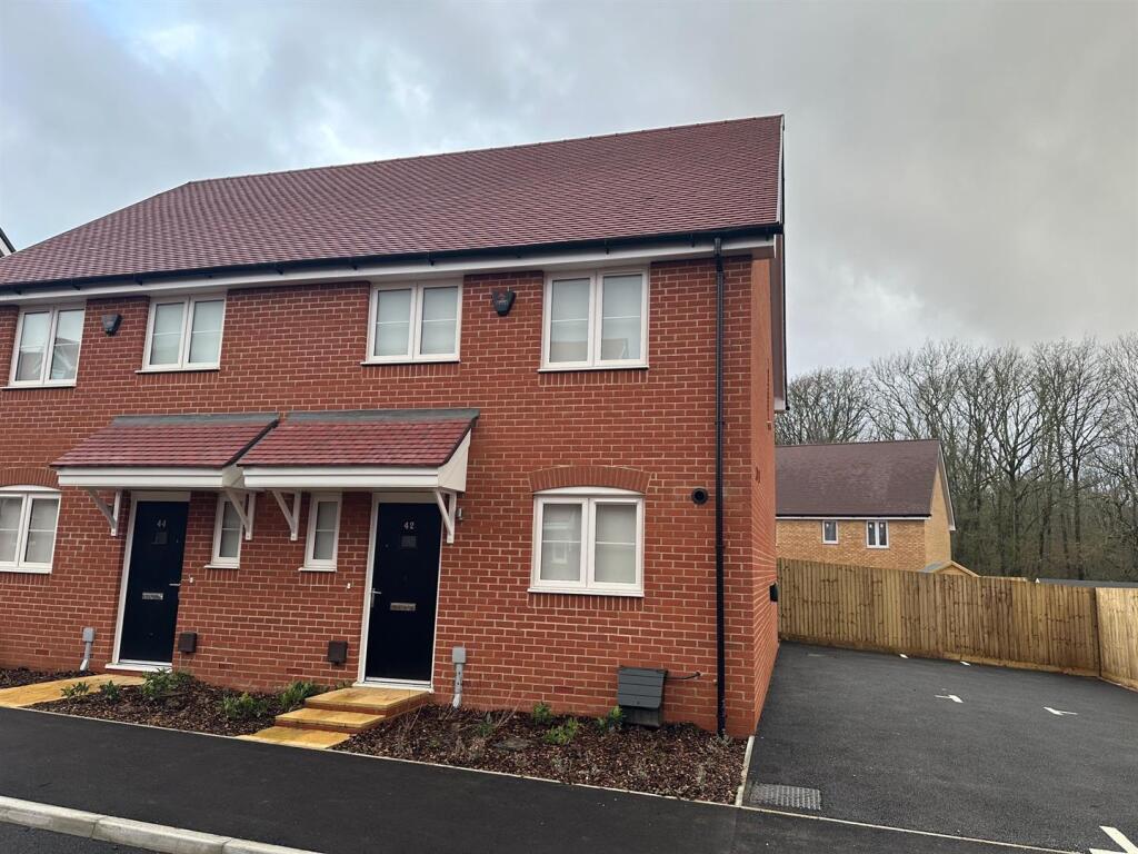 3 bed Semi Detached for rent in Fareham. From Walker & Waterer - Whiteley