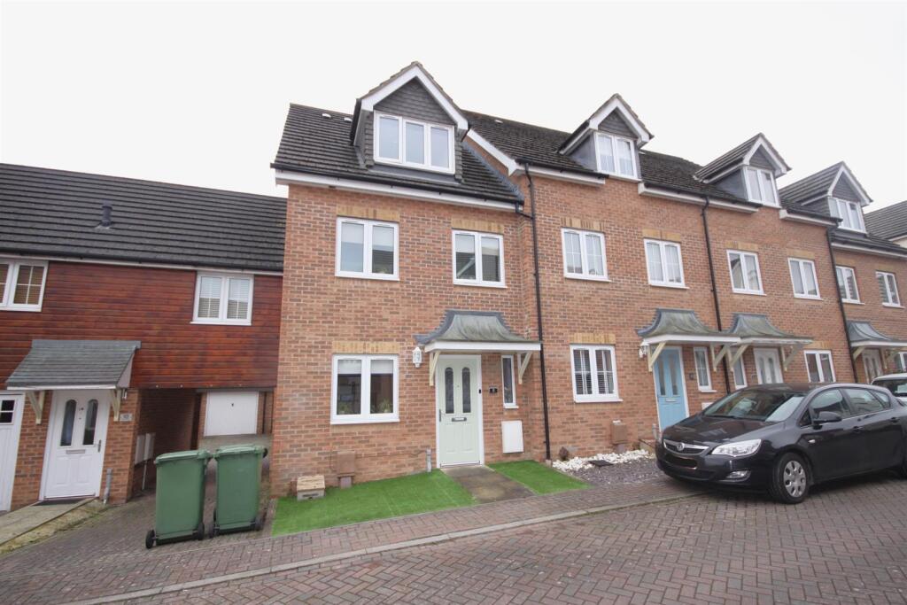 3 bed Town House for rent in Segensworth. From Walker & Waterer - Whiteley