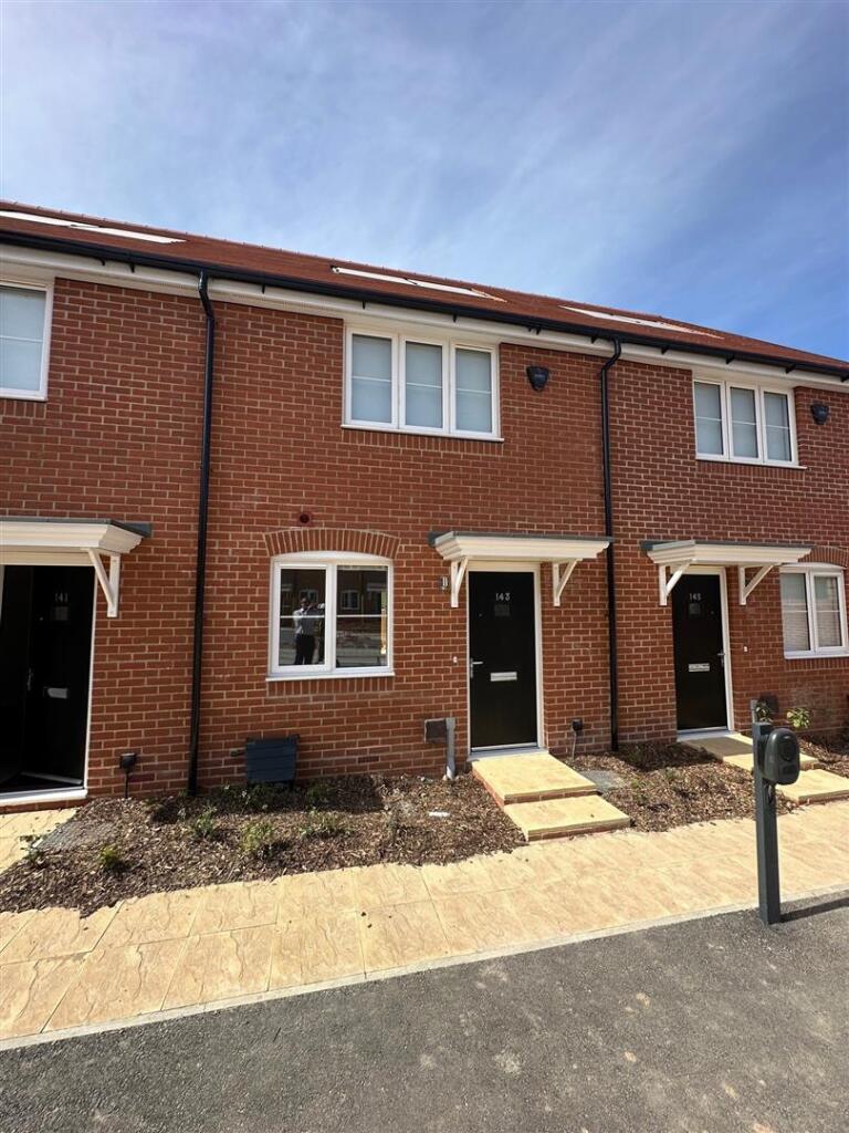 2 bed Mid Terraced House for rent in . From Walker & Waterer - Whiteley