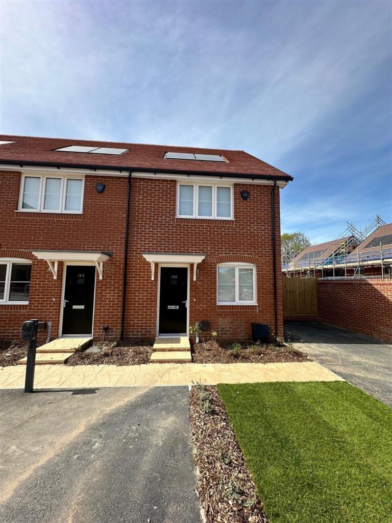 2 bed End of Terrace for rent in . From Walker & Waterer - Whiteley