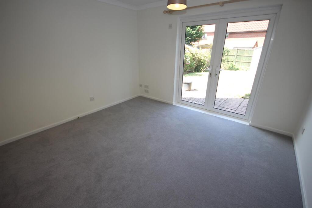 2 bed Semi Detached for rent in Park Gate. From Walker & Waterer - Whiteley 2 bed Semi Detached for rent in Park Gate. From Walker & Waterer - Whiteley