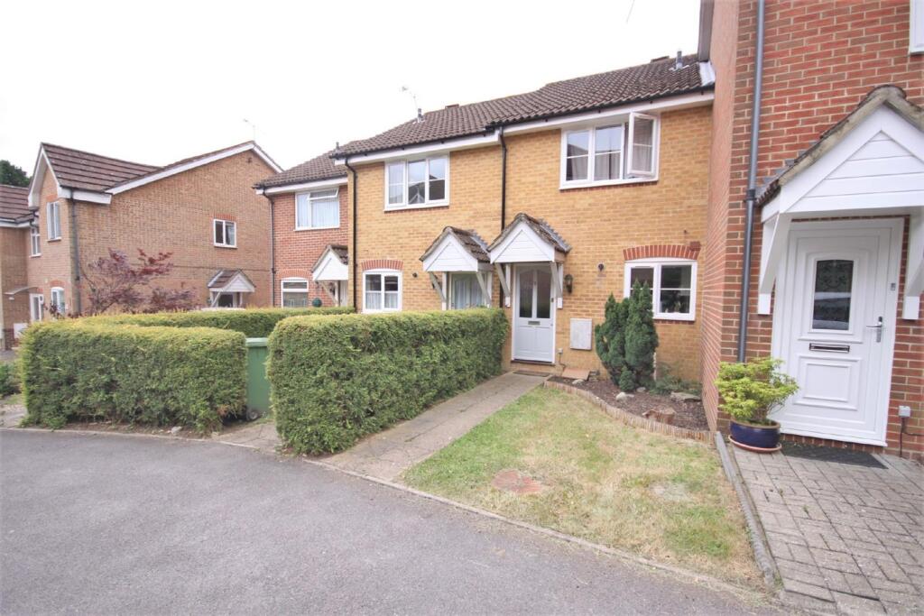 2 bed Mid Terraced House for rent in Segensworth. From Walker & Waterer - Whiteley 2 bed Mid Terraced House for rent in Segensworth. From Walker & Waterer - Whiteley