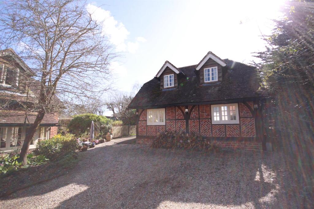 2 bed Detached for rent in Segensworth. From Walker & Waterer - Whiteley