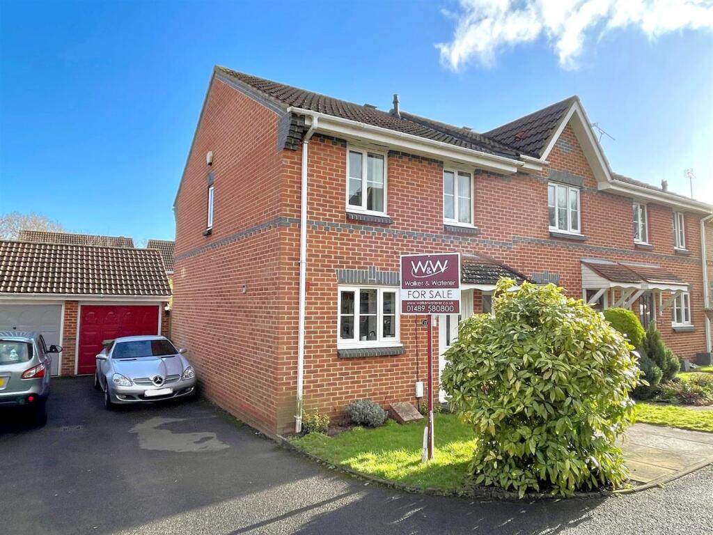 3 bed End of Terrace for rent in Segensworth. From Walker & Waterer - Whiteley