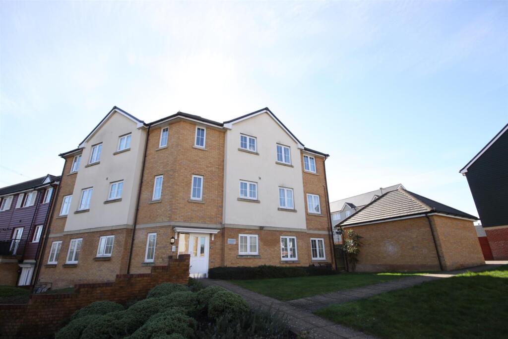2 bed Apartment for rent in Titchfield Common. From Walker & Waterer - Whiteley 2 bed Apartment for rent in Titchfield Common. From Walker & Waterer - Whiteley