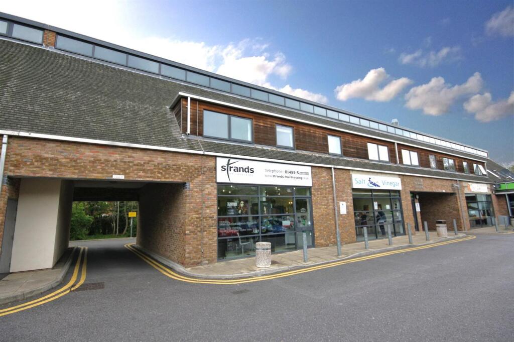 1 bed Apartment for rent in Segensworth. From Walker & Waterer - Whiteley 1 bed Apartment for rent in Segensworth. From Walker & Waterer - Whiteley