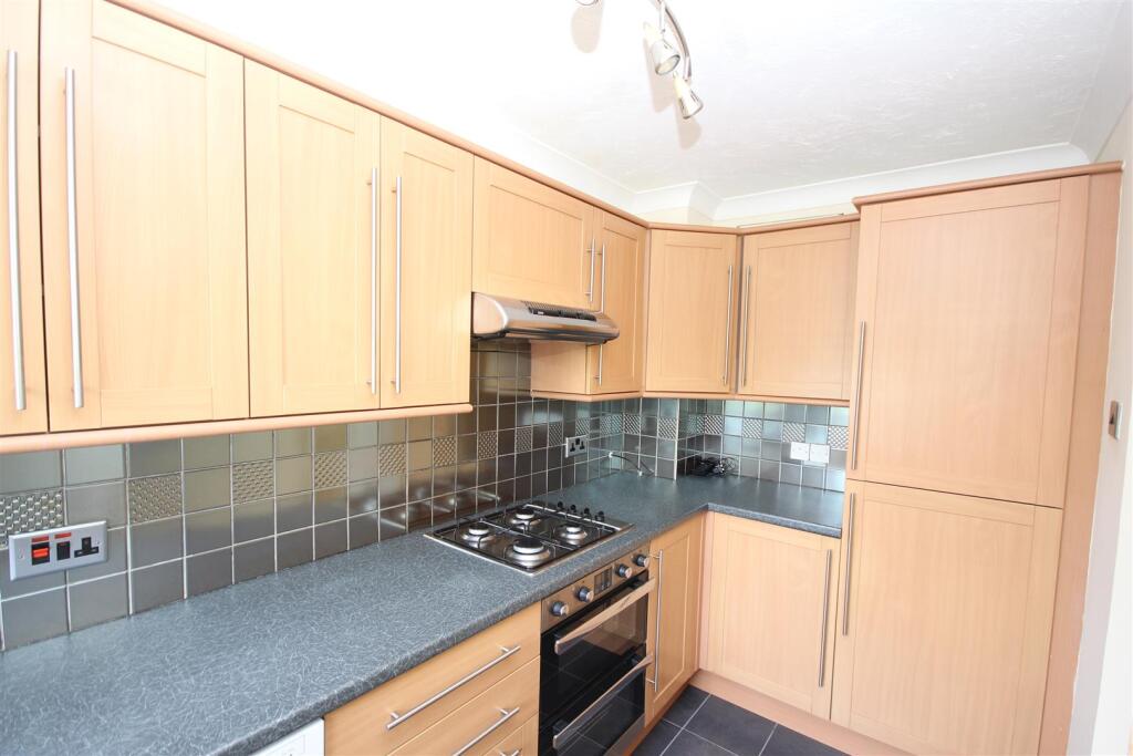 2 bed Semi Detached for rent in Southampton. From Walker & Waterer - Whiteley