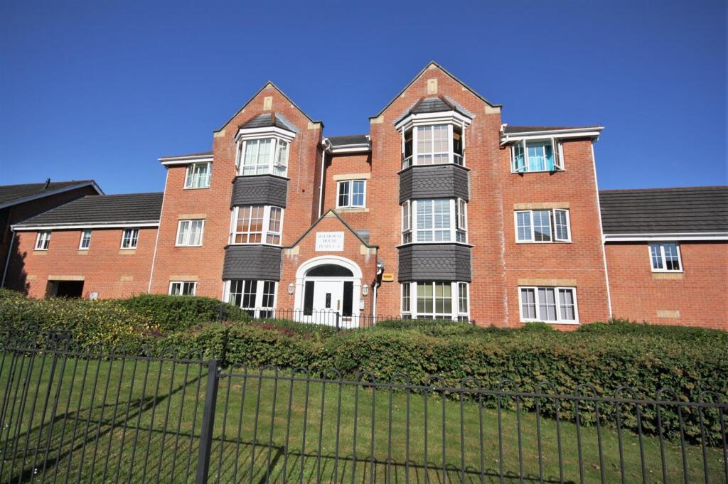 2 bed Apartment for rent in Segensworth. From Walker & Waterer - Whiteley