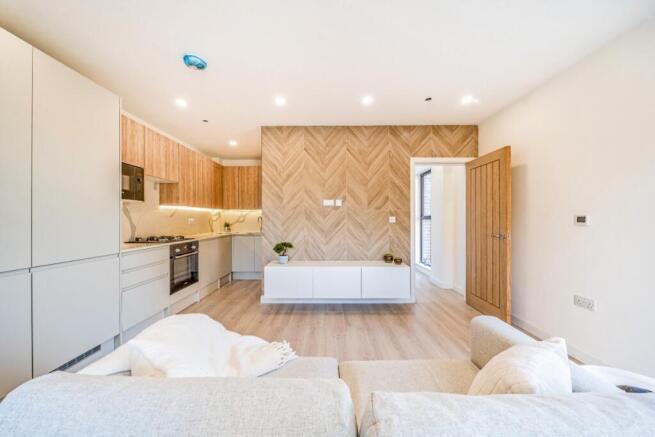 2 bed Detached for rent in London. From Prospect London - London