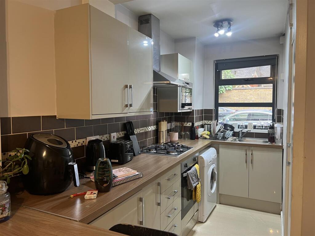 2 bed 1st Floor Flat for rent in London. From Prospect London - London