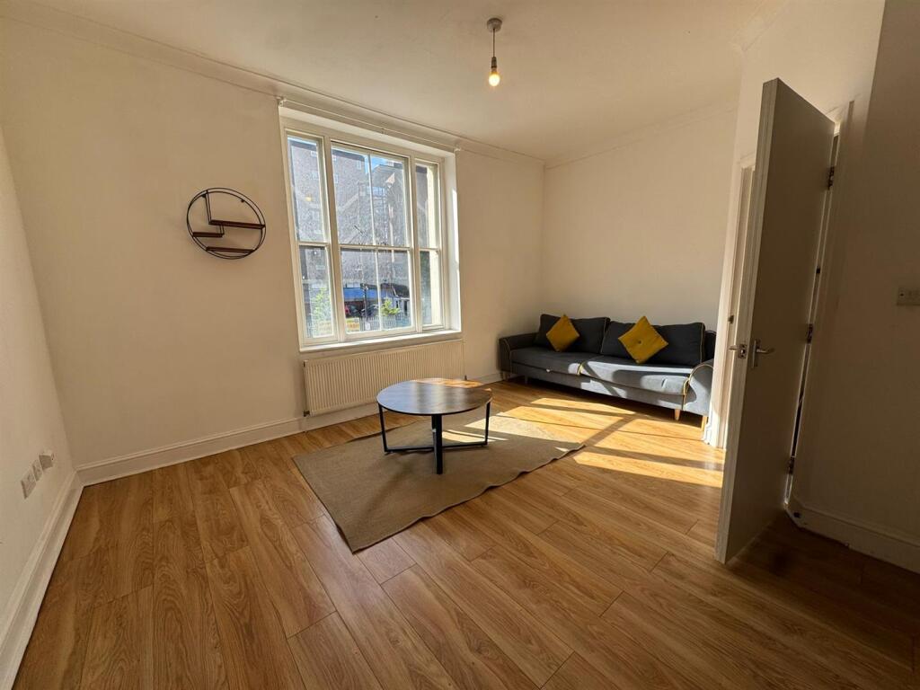 2 bed 1st Floor Flat for rent in Clapham. From Prospect London - London