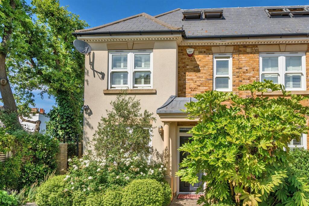 4 bed Detached for rent in Camberwell. From Prospect London - London 4 bed Detached for rent in Camberwell. From Prospect London - London