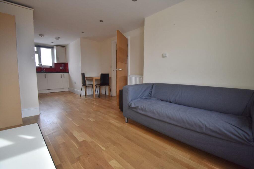 2 bed Apartment for rent in Camberwell. From Prospect London - London 2 bed Apartment for rent in Camberwell. From Prospect London - London