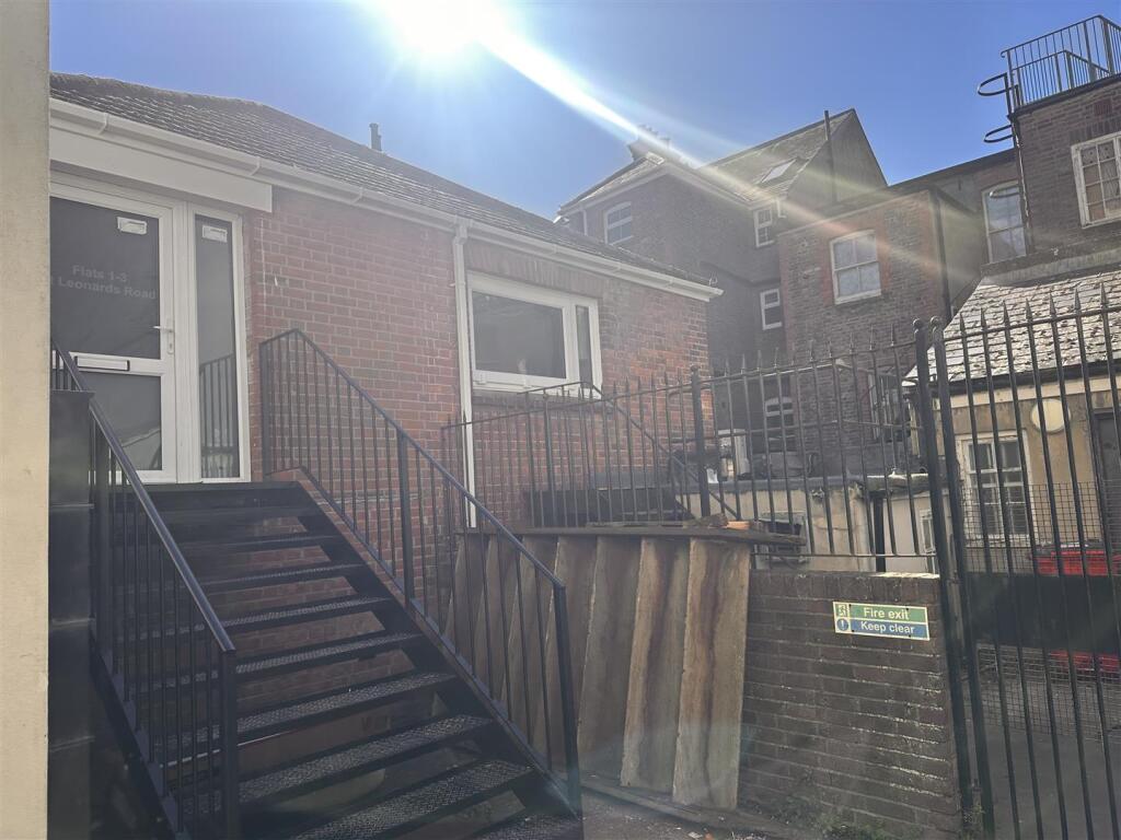 1 bed House (unspecified) for rent in Bexhill. From Abbott & Abbott - Bexhill on Sea