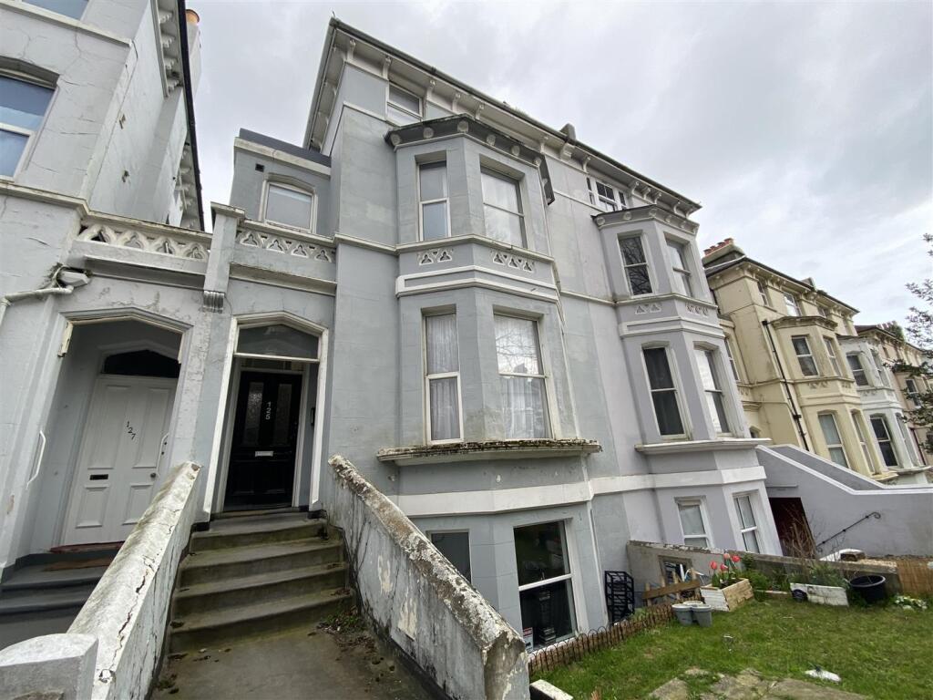 2 bed 1st Floor Flat for rent in Hastings. From Abbott & Abbott - Bexhill on Sea 2 bed 1st Floor Flat for rent in Hastings. From Abbott & Abbott - Bexhill on Sea