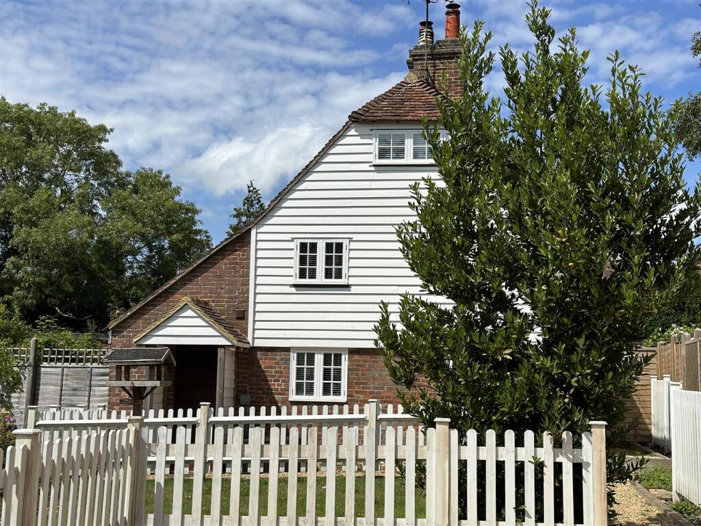 2 bed Semi Detached for rent in Battle. From Abbott & Abbott - Bexhill on Sea 2 bed Semi Detached for rent in Battle. From Abbott & Abbott - Bexhill on Sea